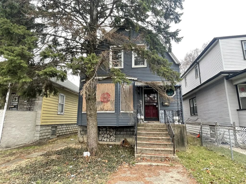 8816 S Lowe Avenue, Chicago, 60620