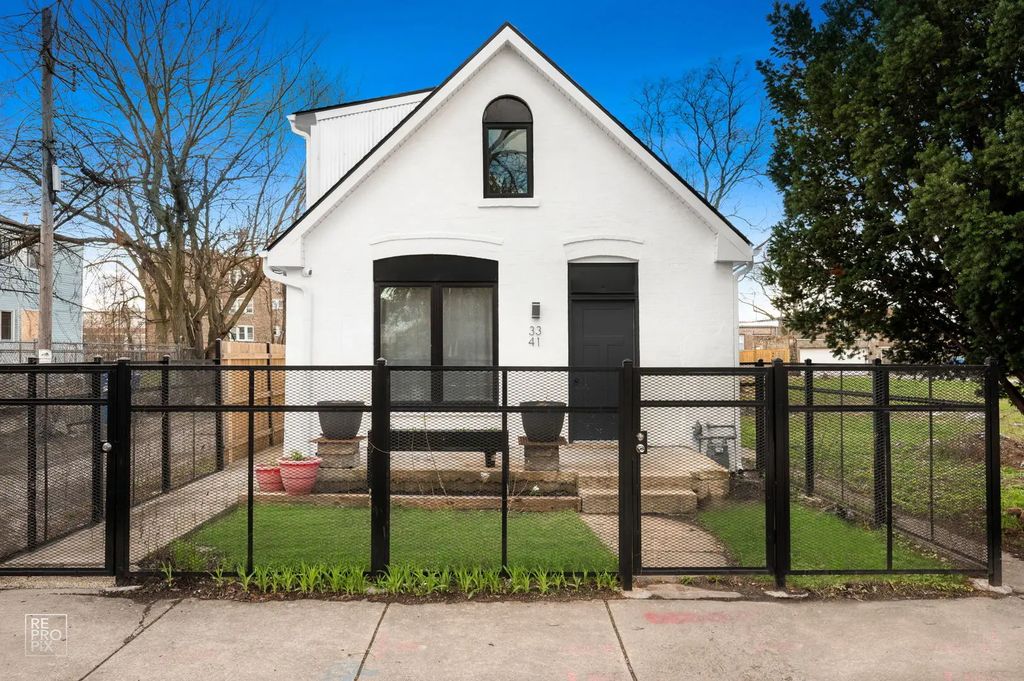 3341 W Iowa Street, Chicago, 60651