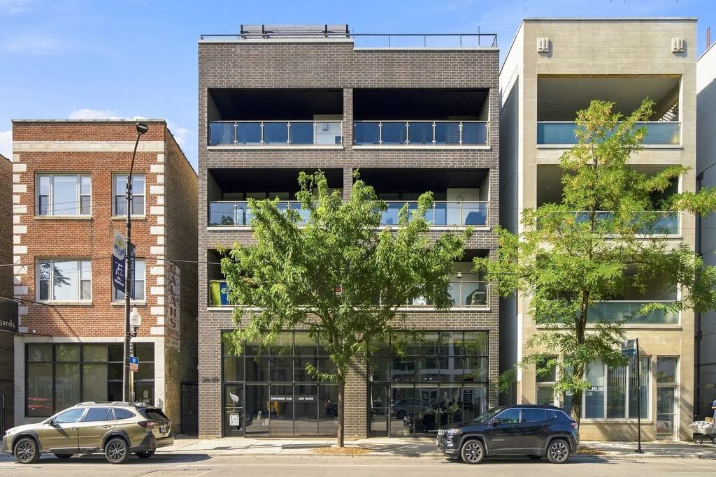2210 W Chicago Avenue 2e, Chicago