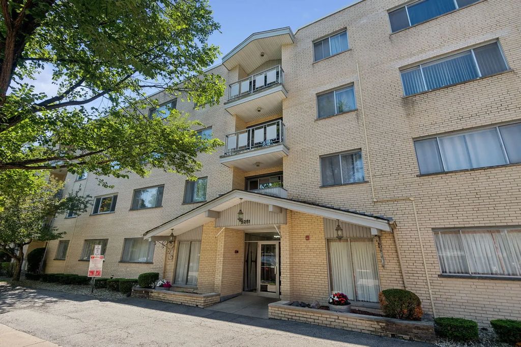 5251 Galitz Street 404, Skokie, 60077
