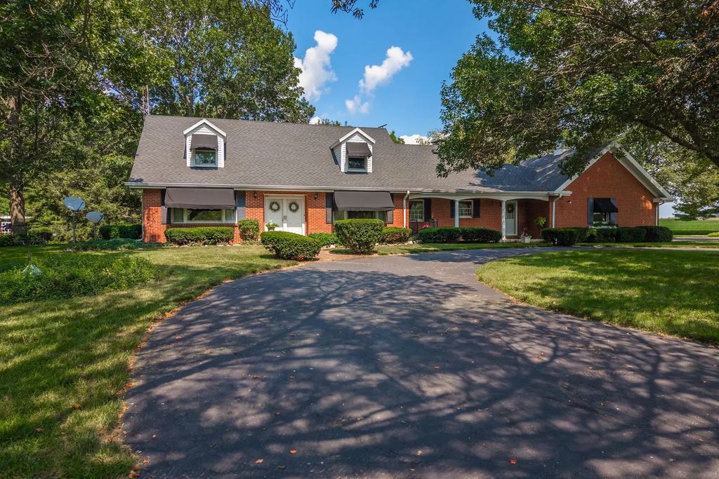 18468 E 600 North Road, Bloomington
