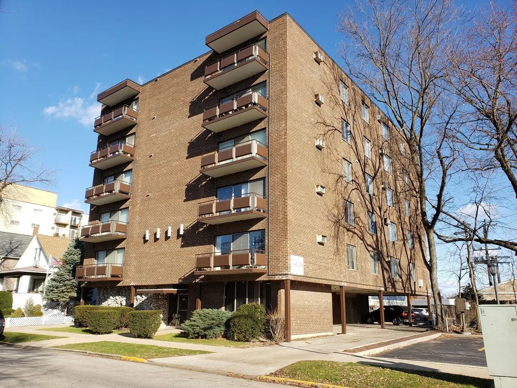 336 Lathrop Avenue 606, Forest Park