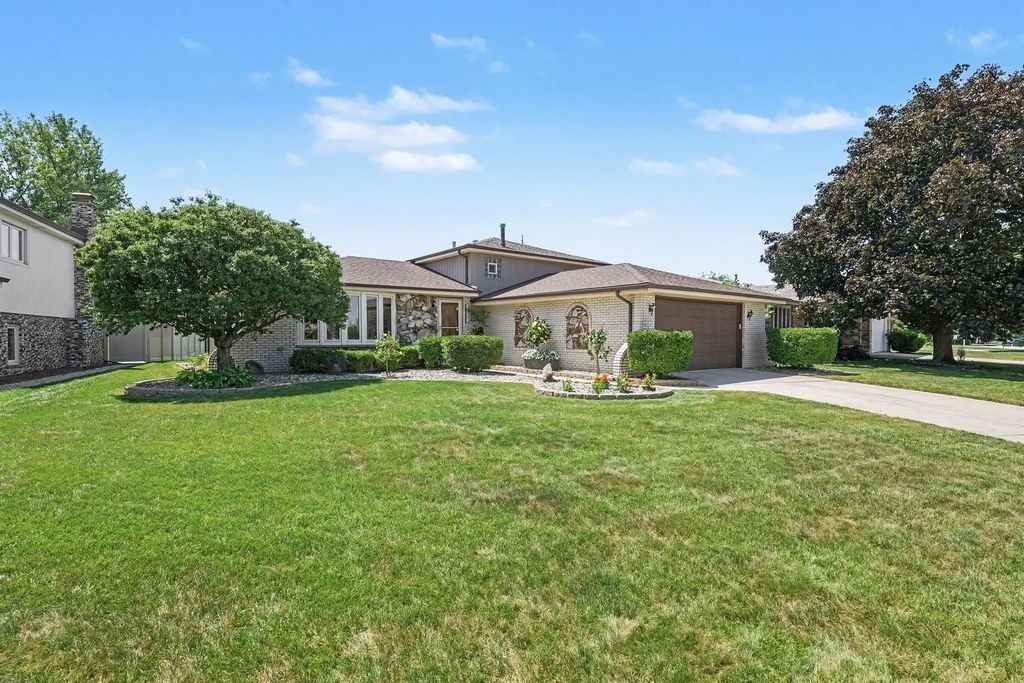 8507 167th Street, Tinley Park