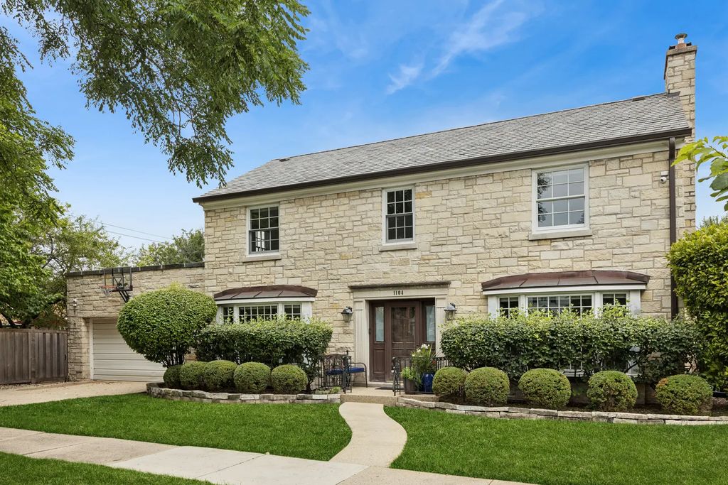 1104 Greenfield Street, Oak Park