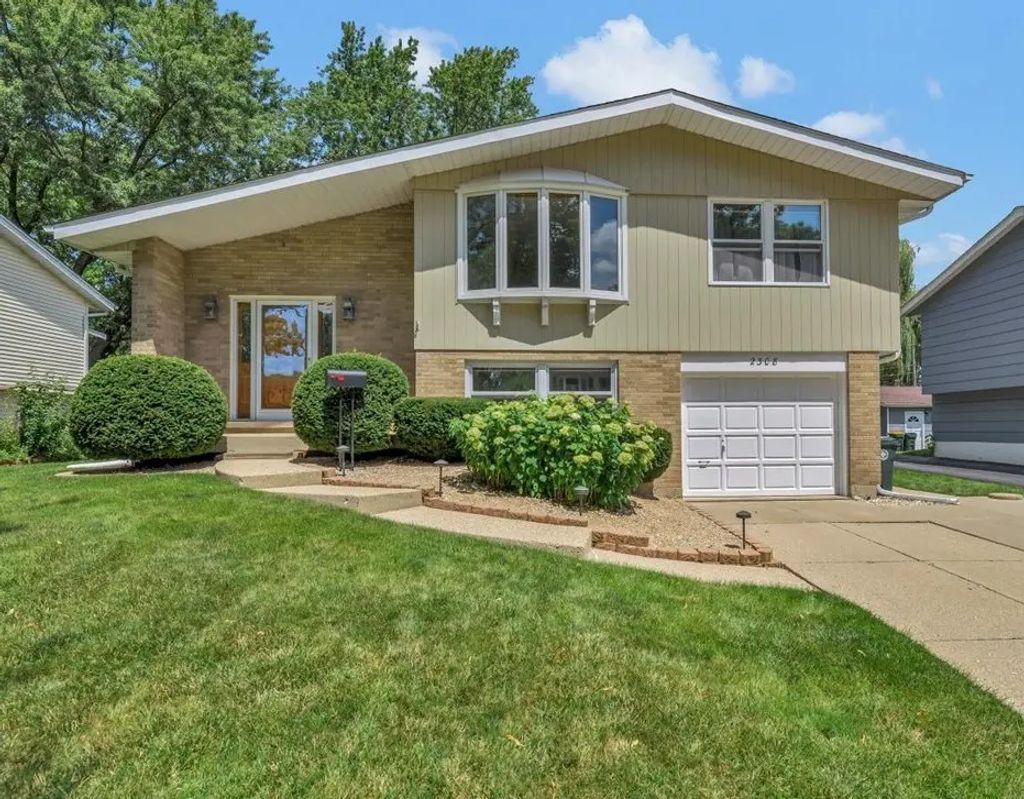 2308 Birch Lane, Rolling Meadows