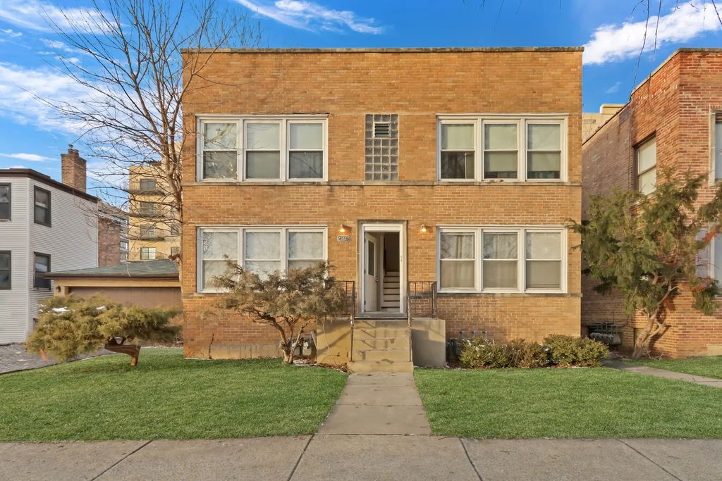 4956 Louise Street, Skokie