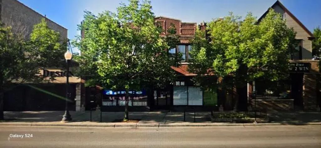 5723 W Irving Park Road, Chicago
