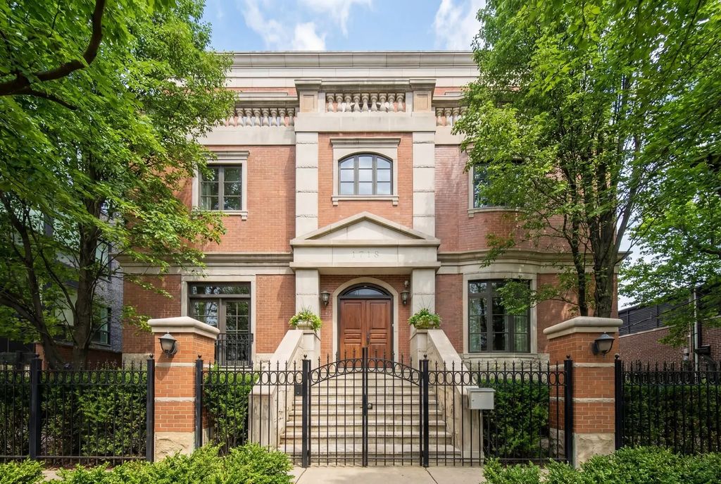 1718 W Wrightwood Avenue, Chicago