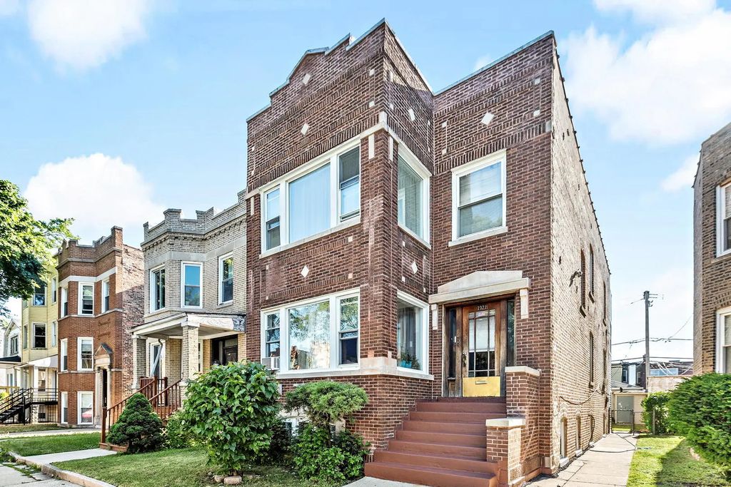2322 N Kenneth Avenue, Chicago, 60639