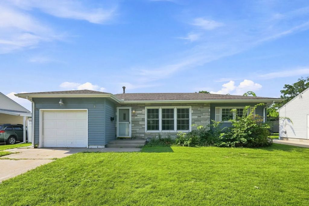 550 28th Avenue, East Moline
