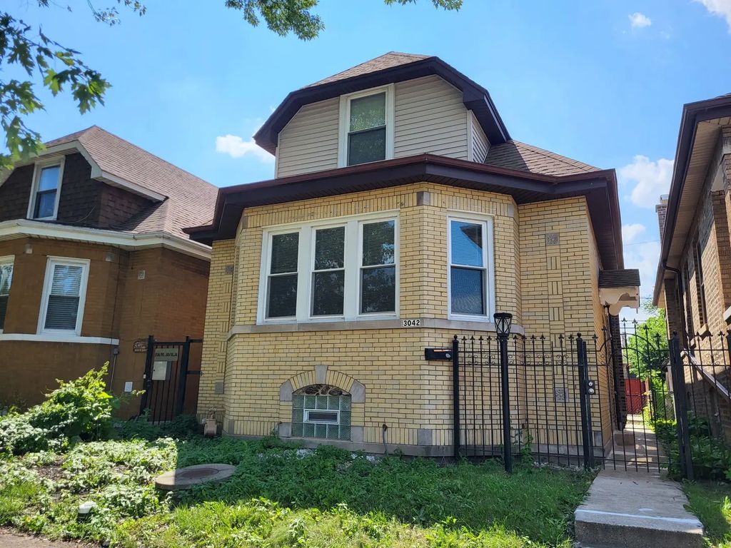 3042 N Lowell Avenue, Chicago