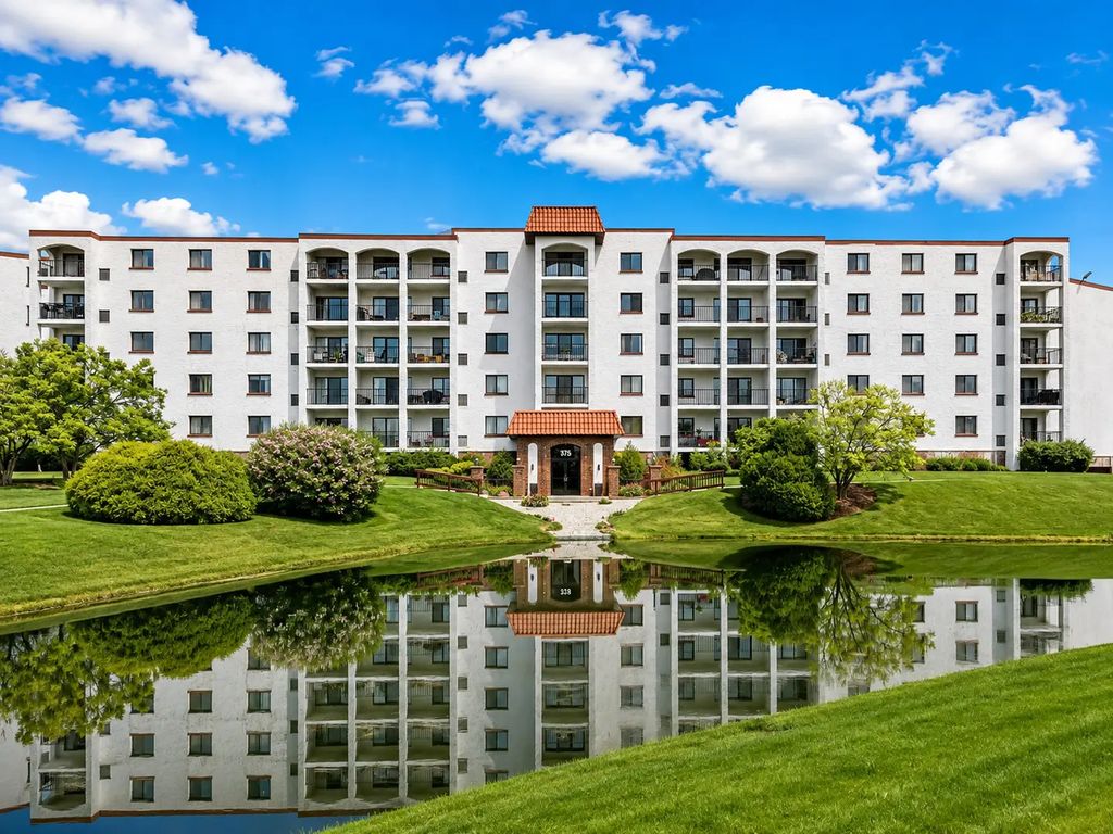 375 Plum Creek Drive 312, Wheeling