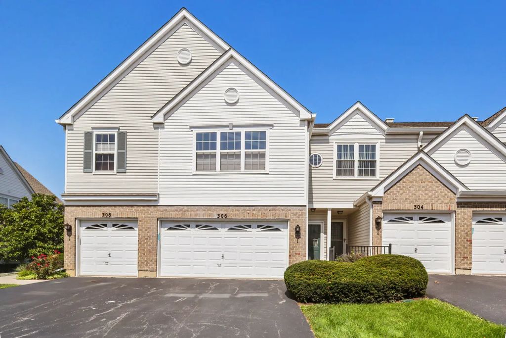 306 Gazebo Lane, Lombard