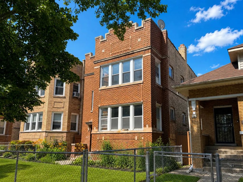 5536 N Spaulding Avenue G, Chicago