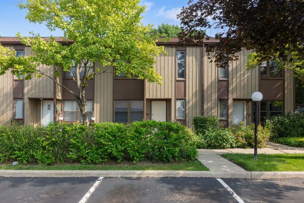 620 N Hough Street A, Barrington