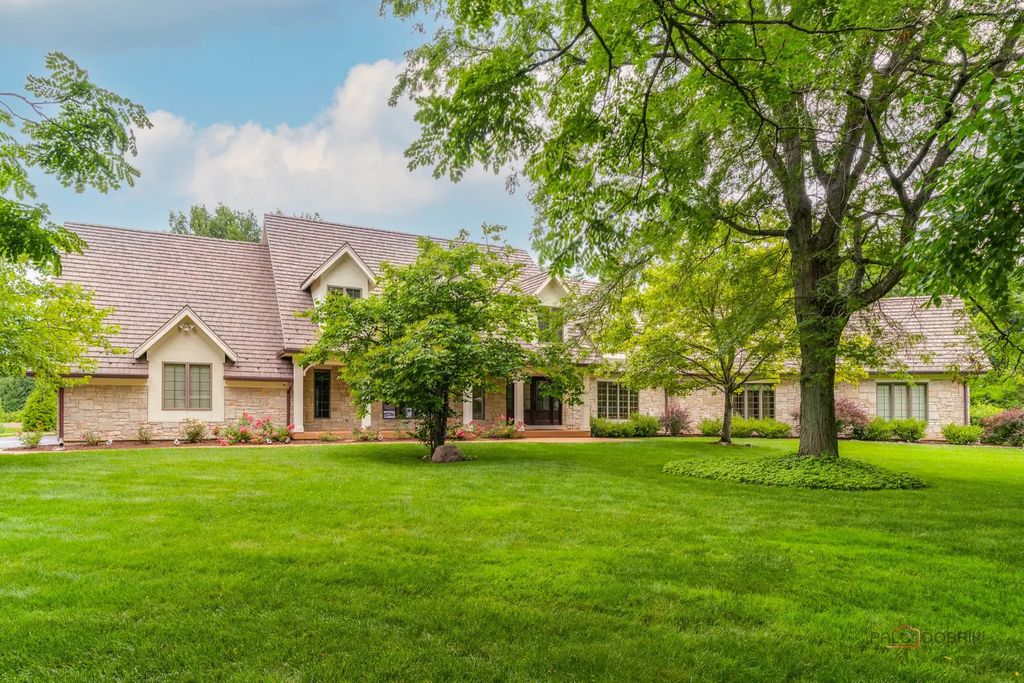 222 W Old Mill Road, Lake Forest, 60045