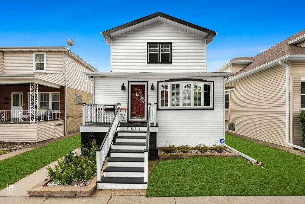 5811 W Patterson Avenue, Chicago, 60634