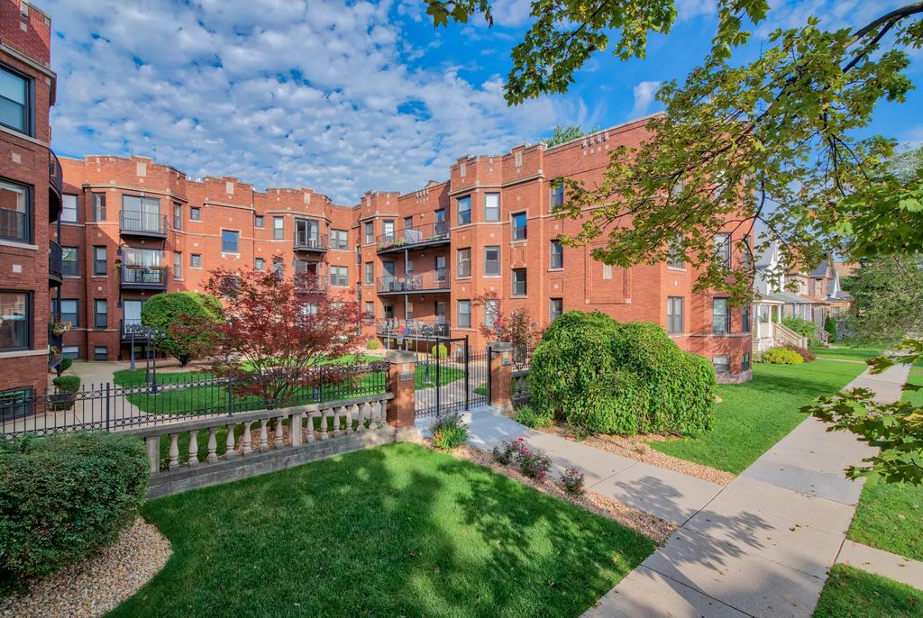 4018 N Central Park Avenue 1s, Chicago, 60618