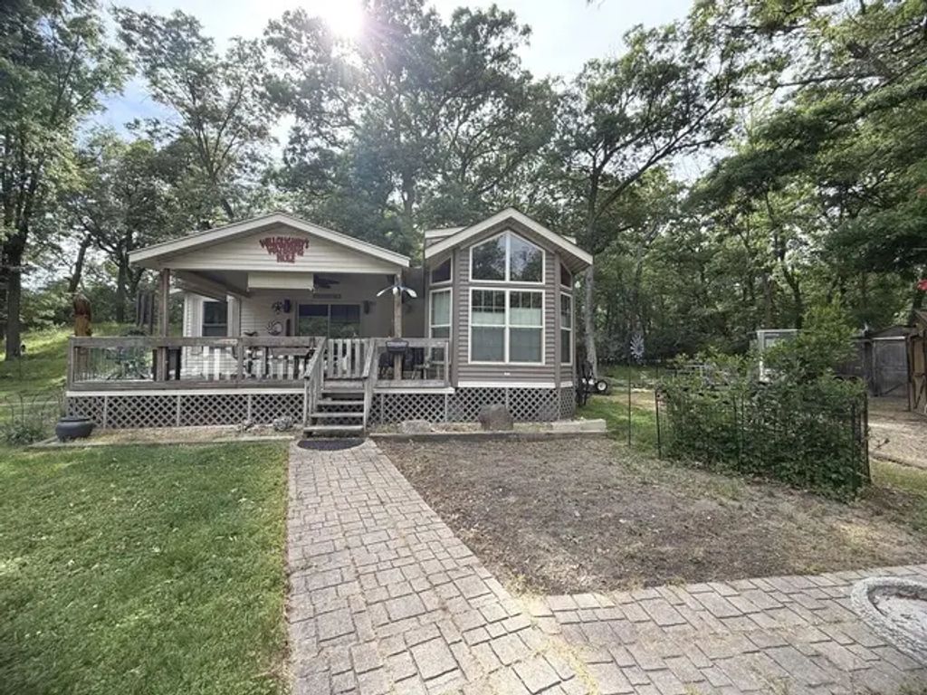 2-18 Woodhaven Lakes, Sublette