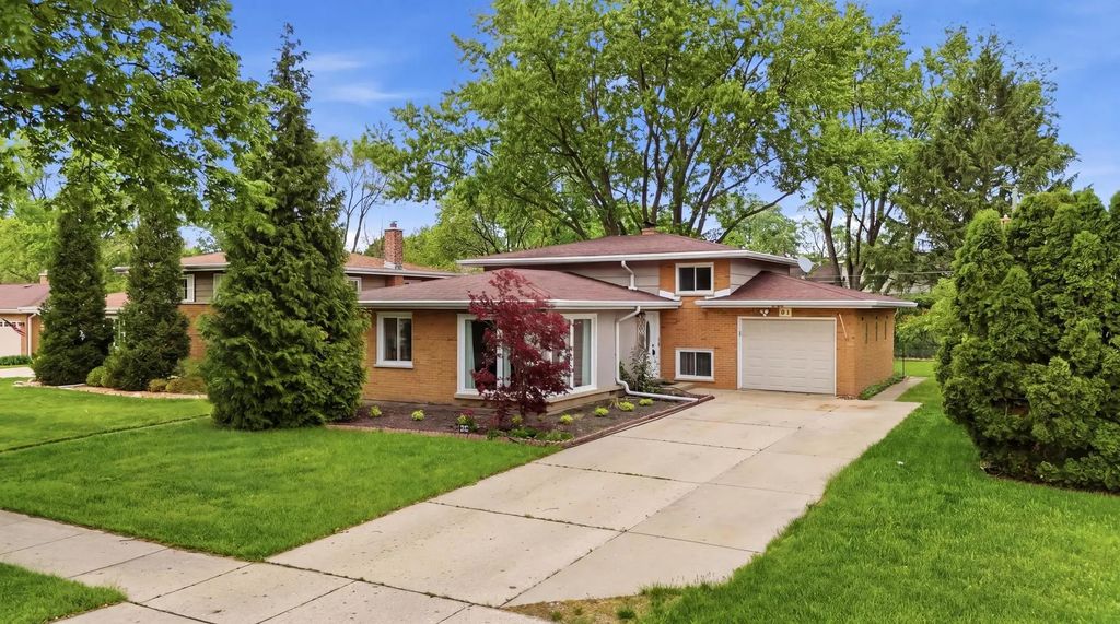 5 S Waterman Avenue, Arlington Heights