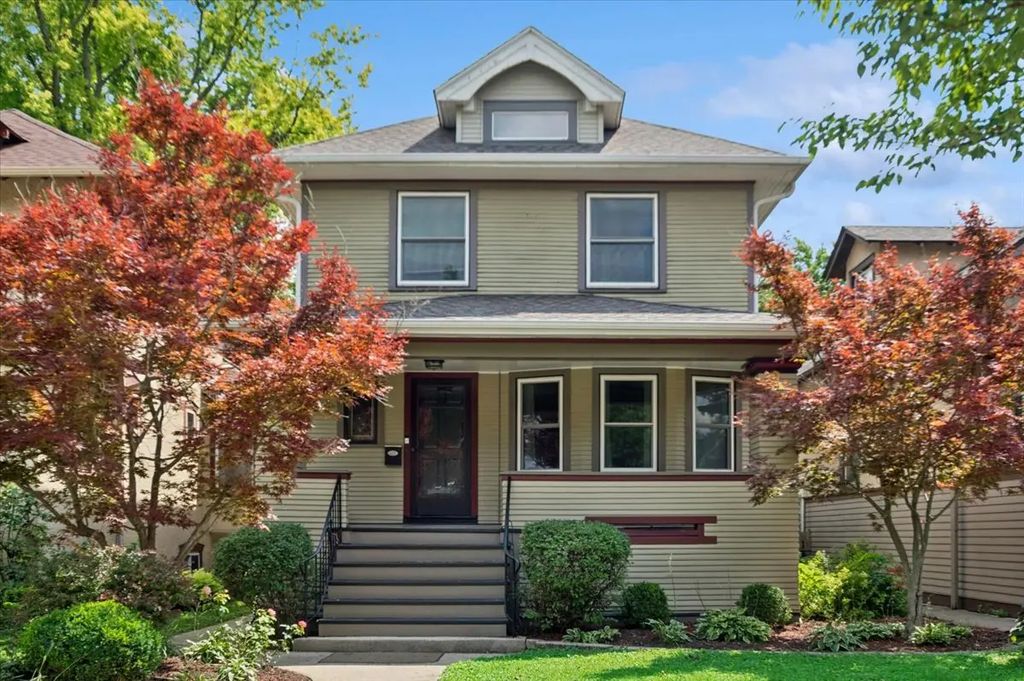 640 Clarence Avenue, Oak Park