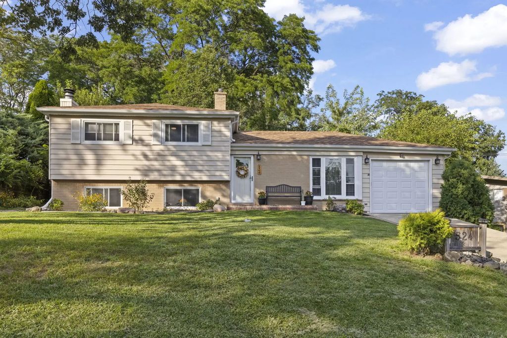 22w524 Birchwood Drive, Glen Ellyn