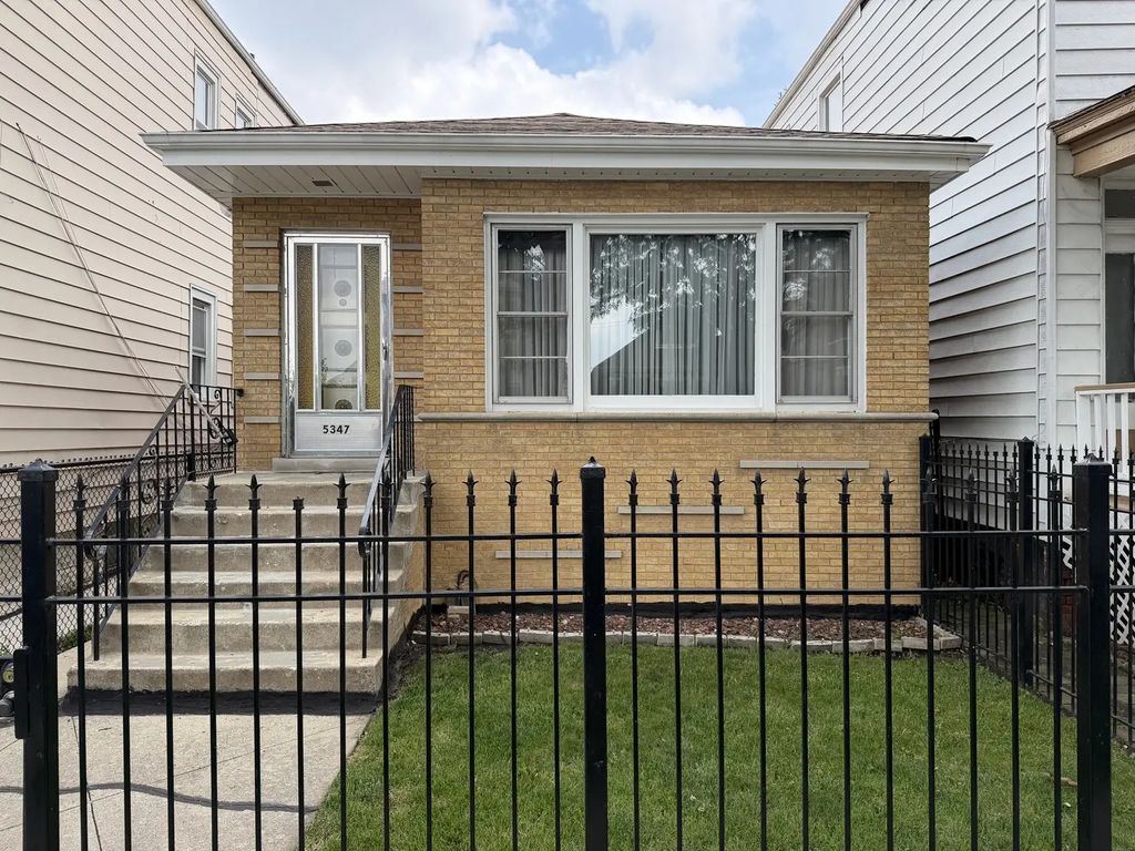 5347 S Maplewood Avenue, Chicago