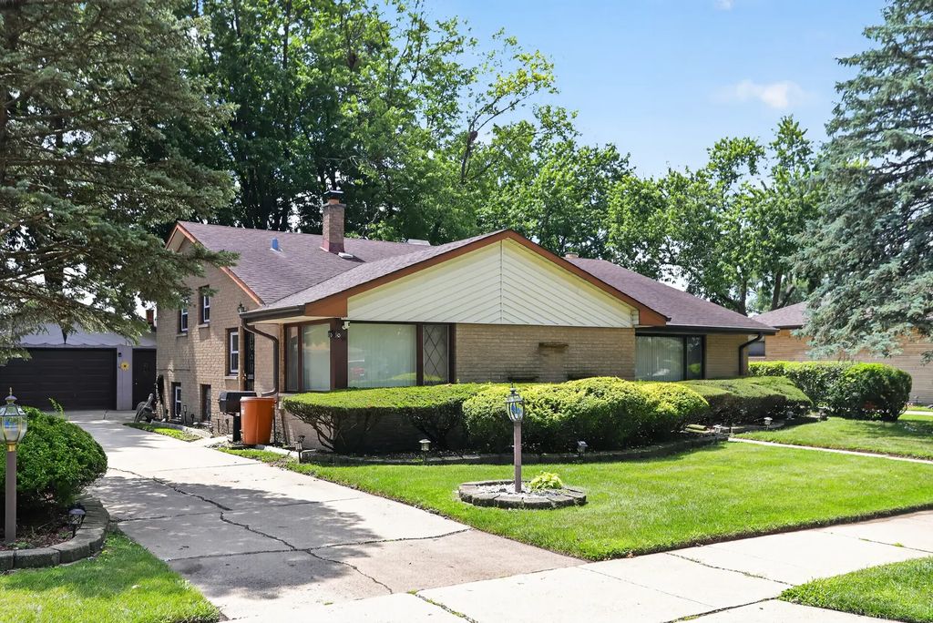 2345 184th Street, Lansing
