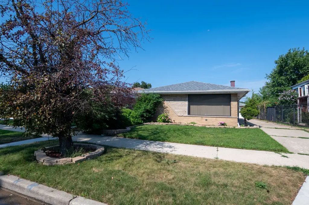 9334 S Cregier Avenue, Chicago
