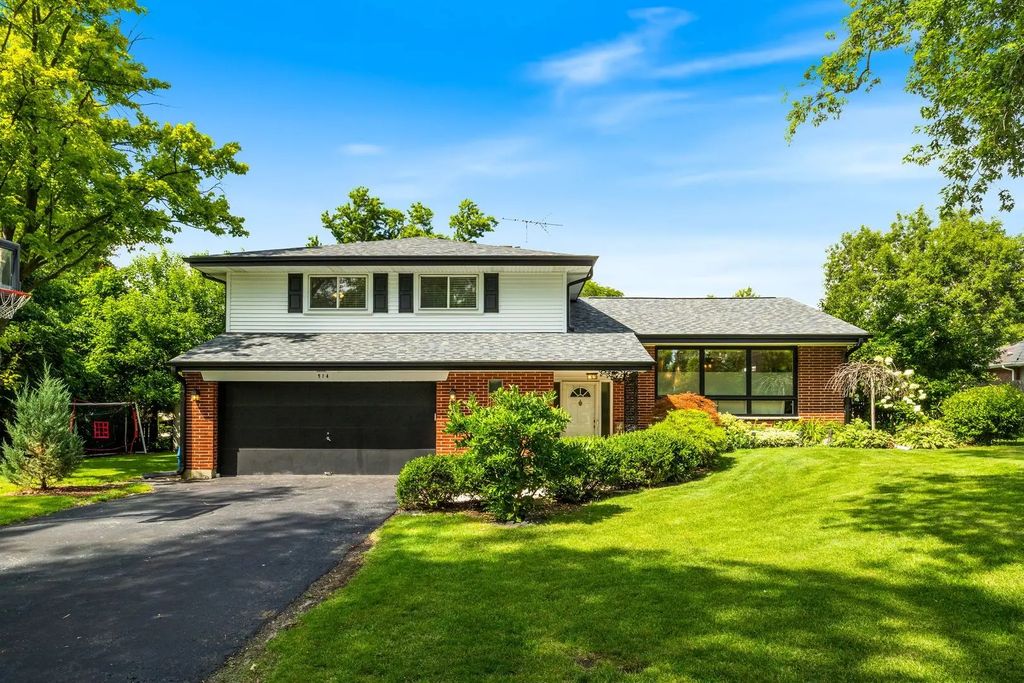 514 Eldon Place, Downers Grove