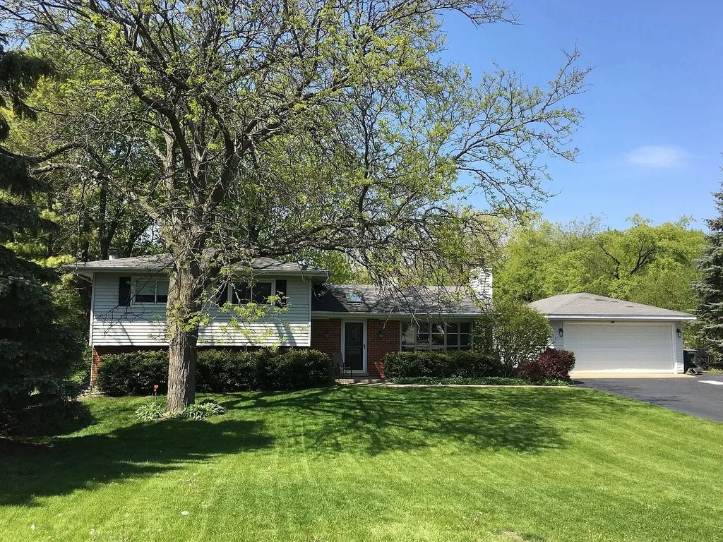1073 W Elm Street, Palatine