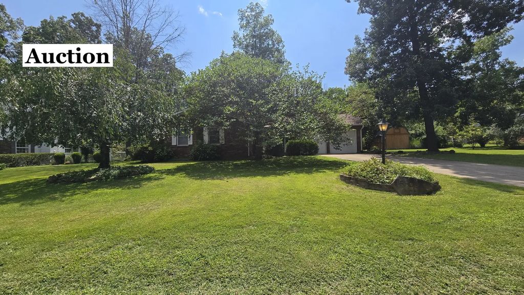 603 Country Club Lane, Carterville