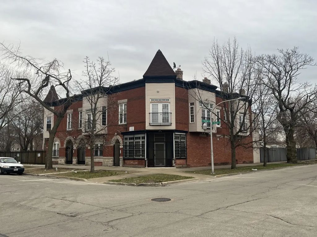 3921 W Huron Street 3, Chicago, 60624