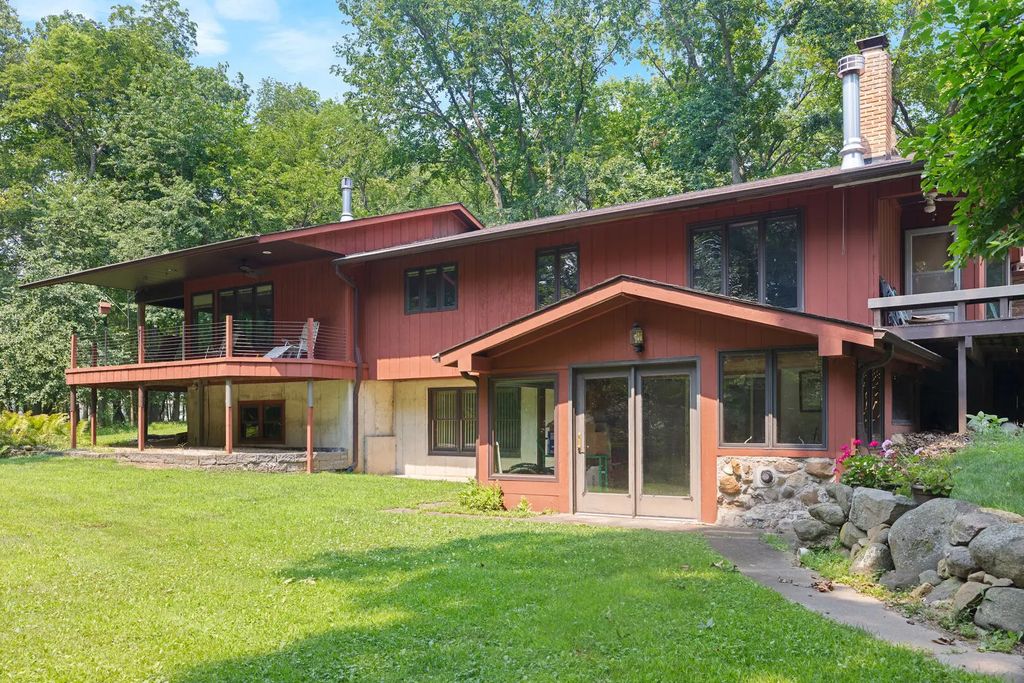 9434 E Fowler Road, Rochelle