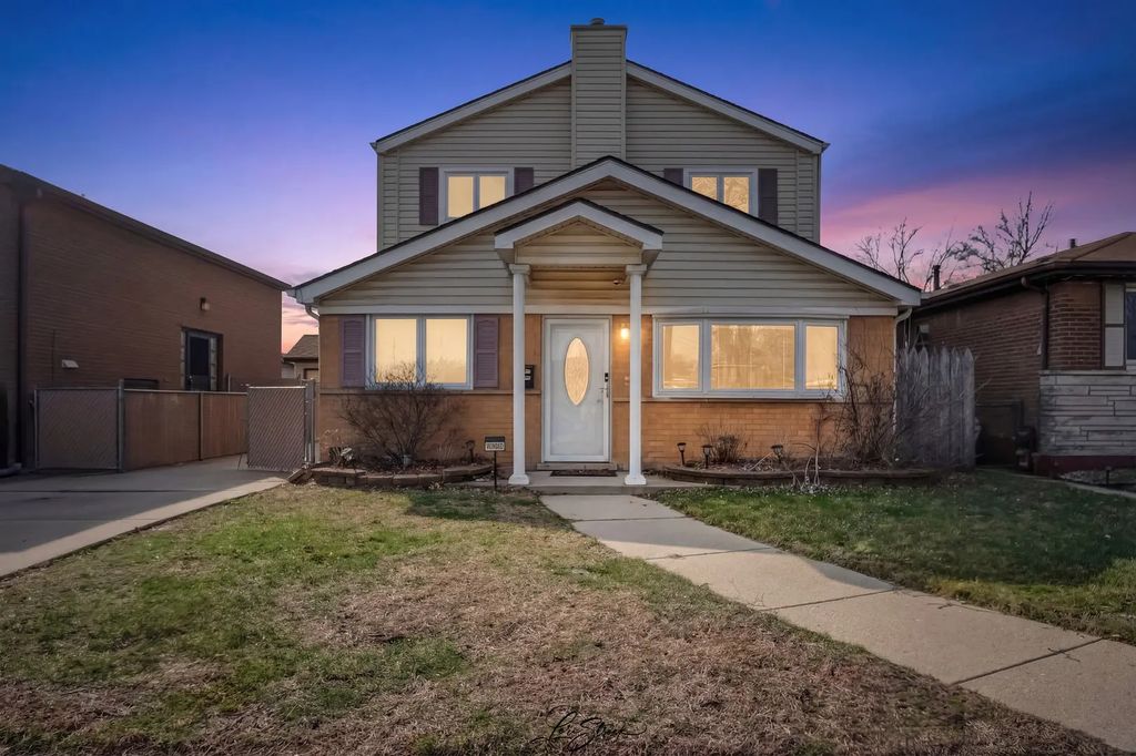 12704 S Muskegon Avenue, Chicago