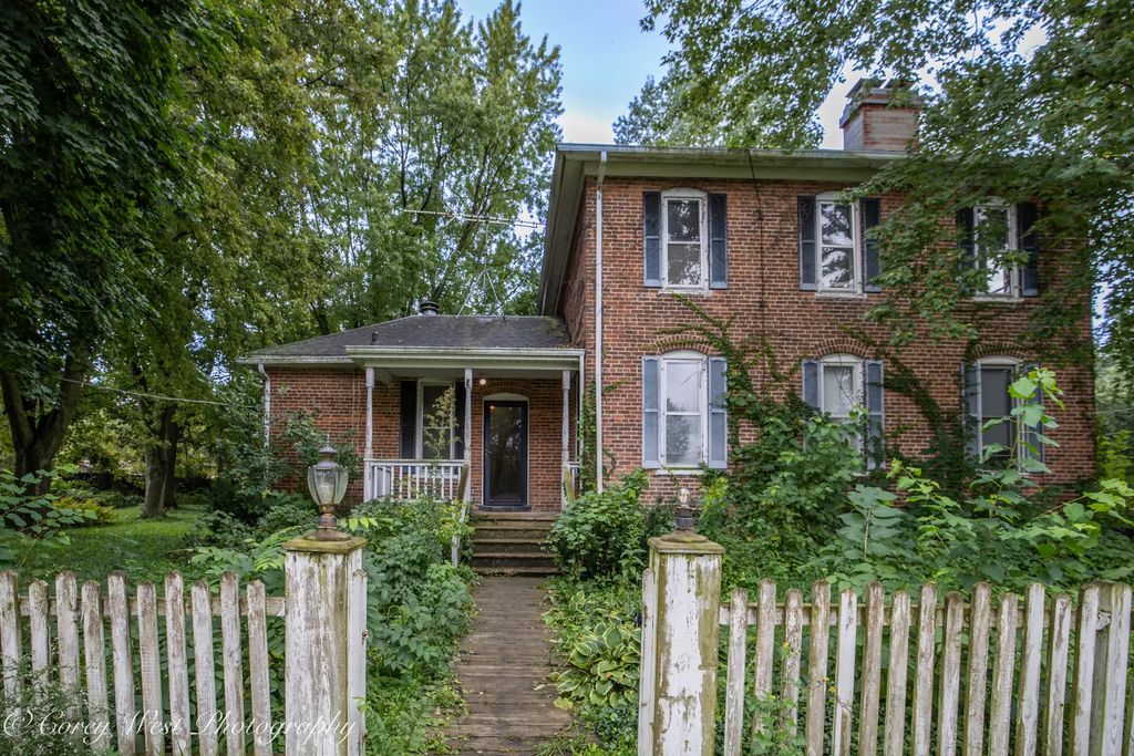 300 S Main Street, Kingston