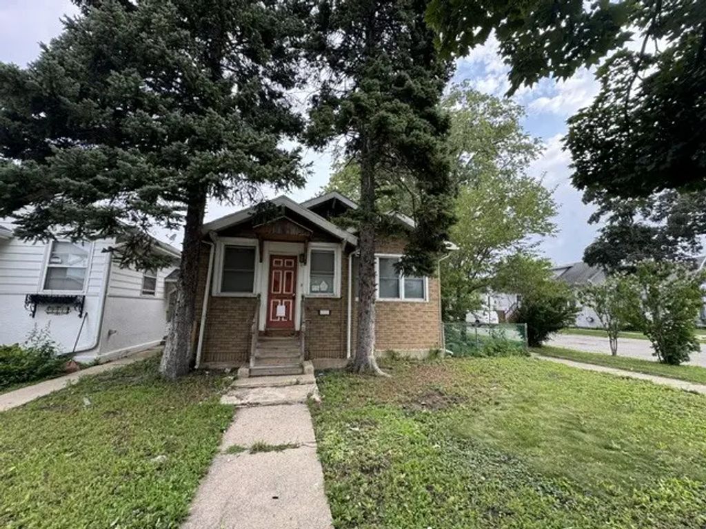 5500 W Warwick Avenue, Chicago