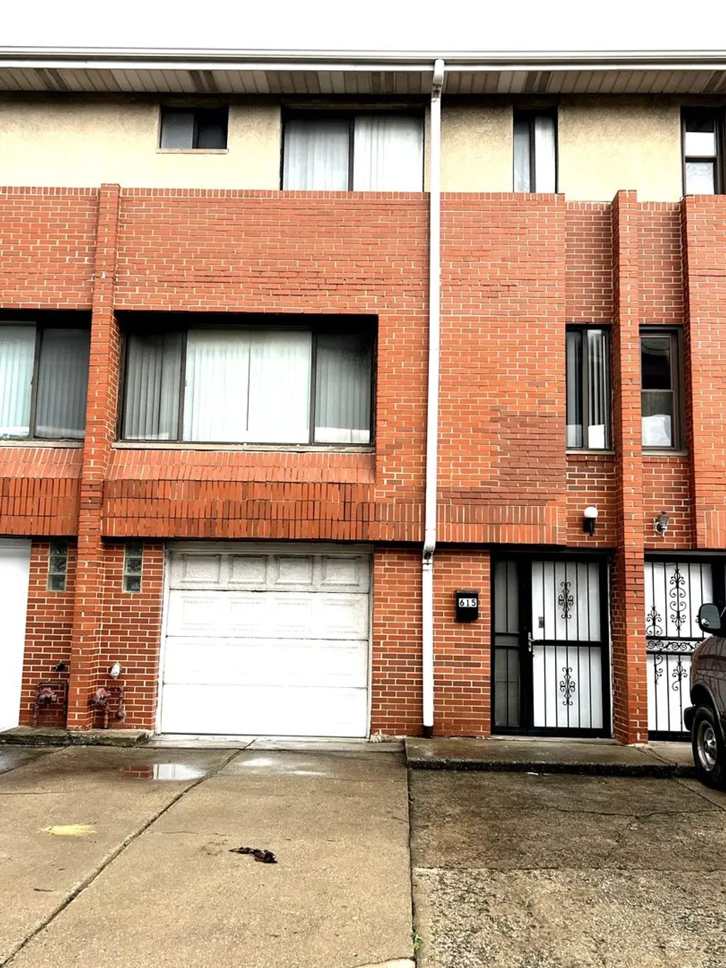 615 W 25th Place, Chicago