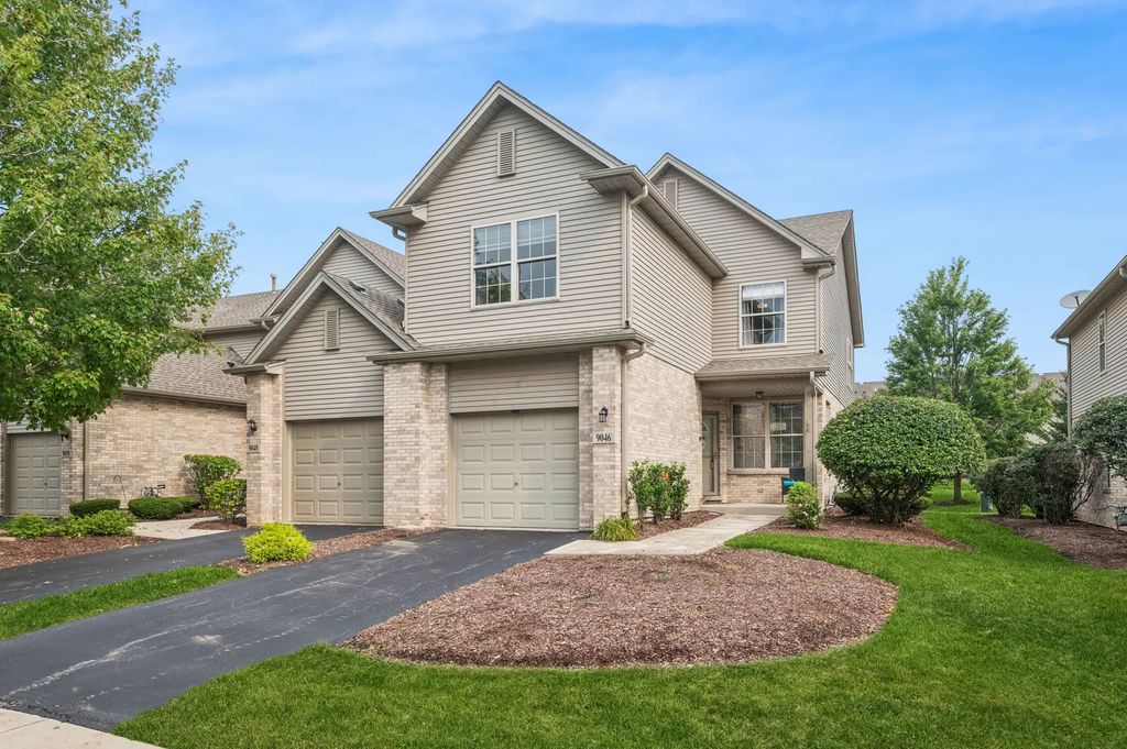 9046 Mansfield Drive, Tinley Park