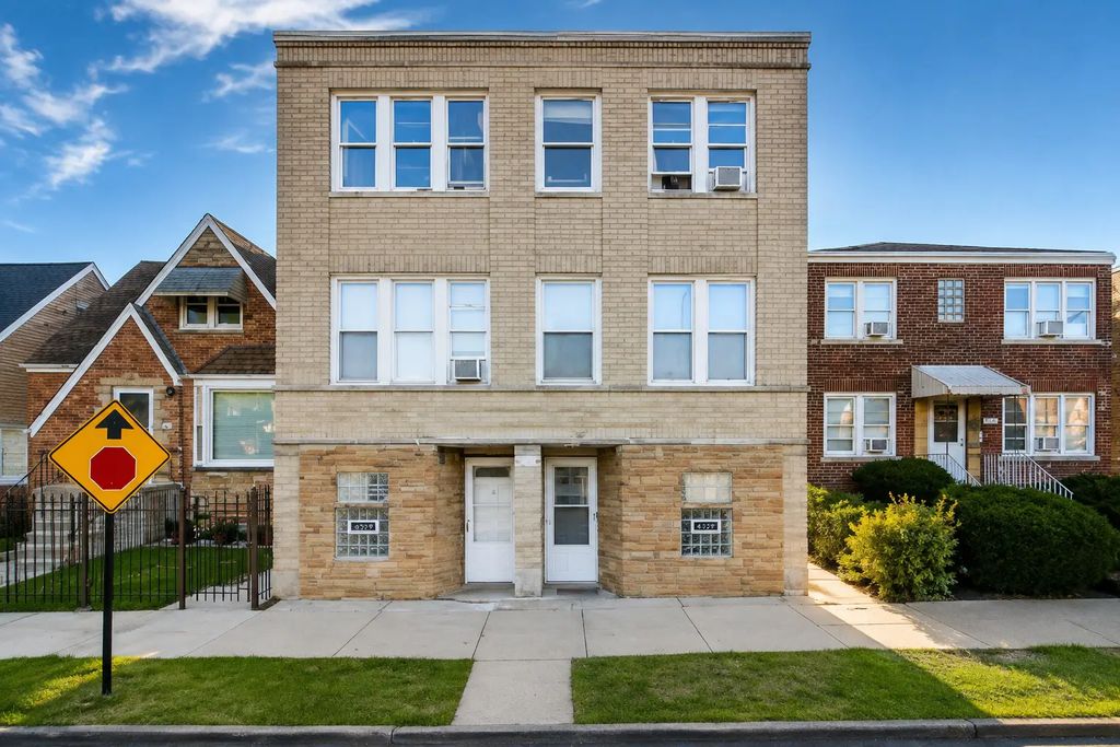 3029 N Austin Avenue 2f, Chicago