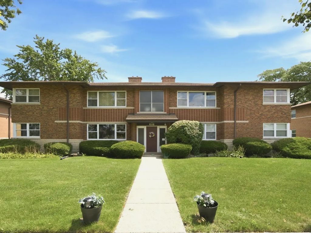 1421 Balmoral Avenue 2s, Westchester