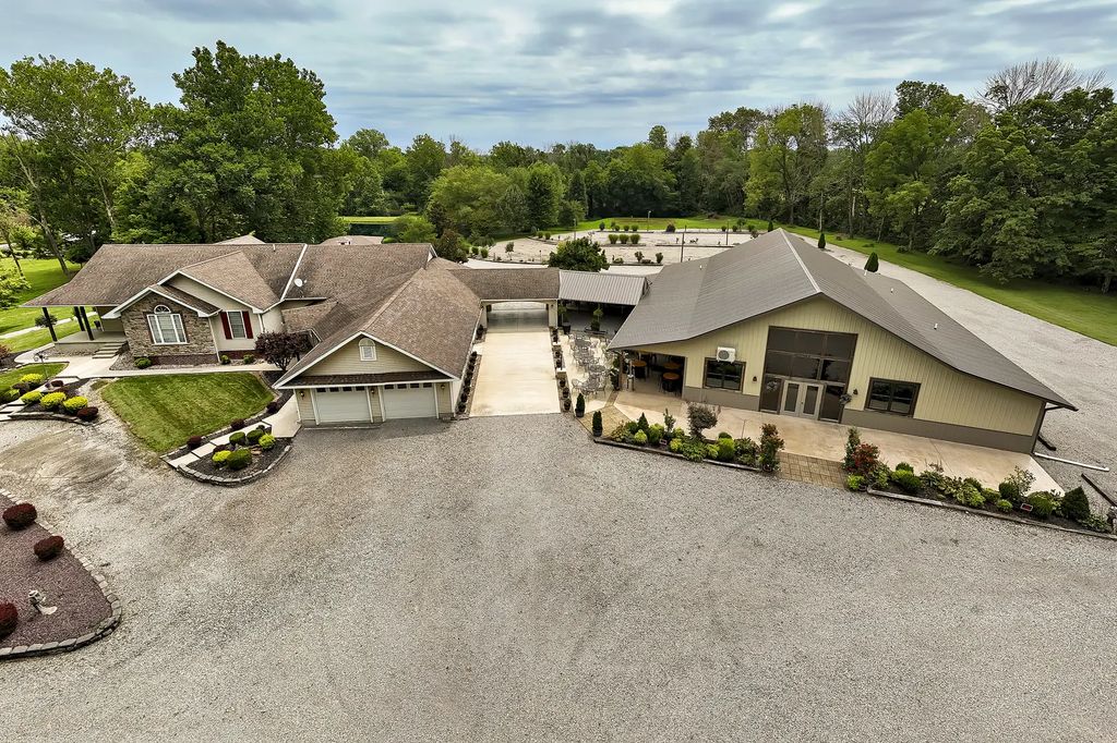 4600 Ava Road, Murphysboro