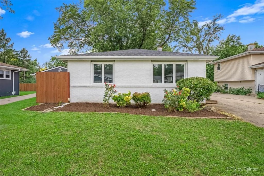1n542 Goodrich Avenue, Glen Ellyn