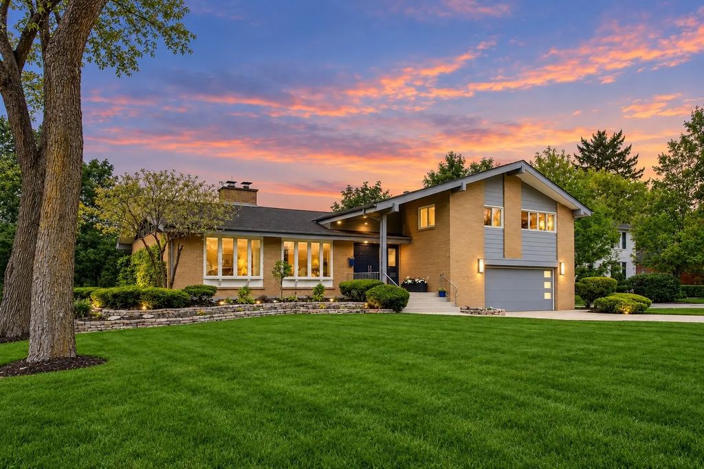 360 S Prospect Avenue, Elmhurst, 60126