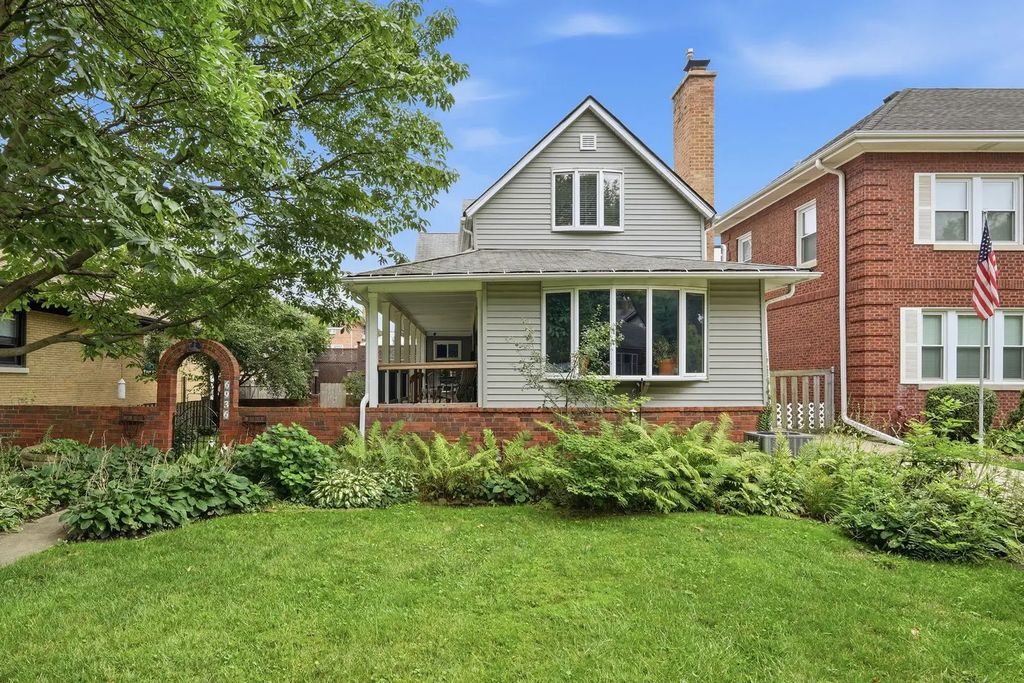 6936 N Owen Avenue, Chicago