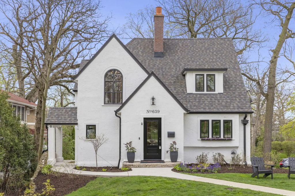 639 N Park Boulevard, Glen Ellyn
