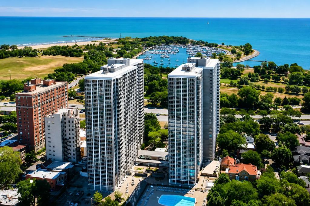 4250 N Marine Drive 807, Chicago, 60613