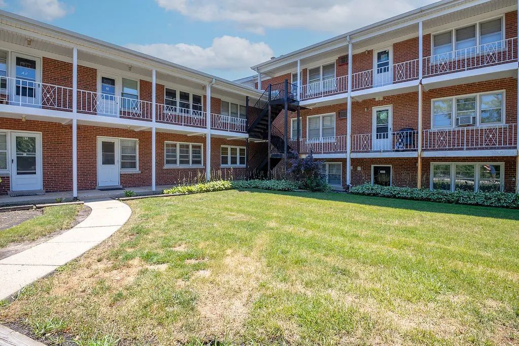 2000 Parkside Drive B1, Park Ridge