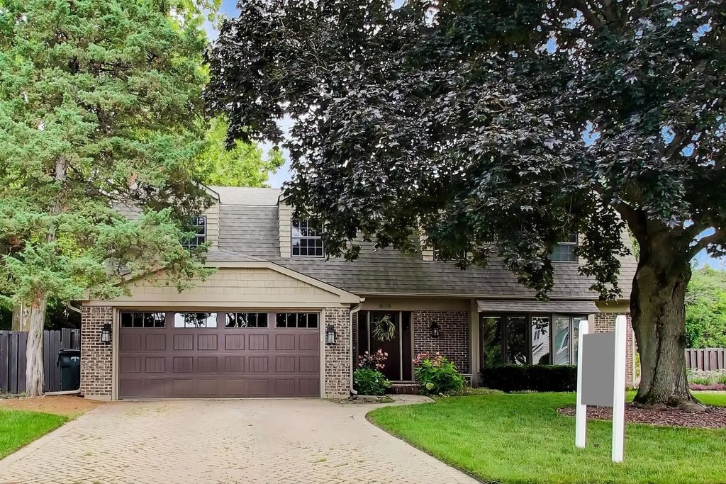 808 Dawes Street, Libertyville