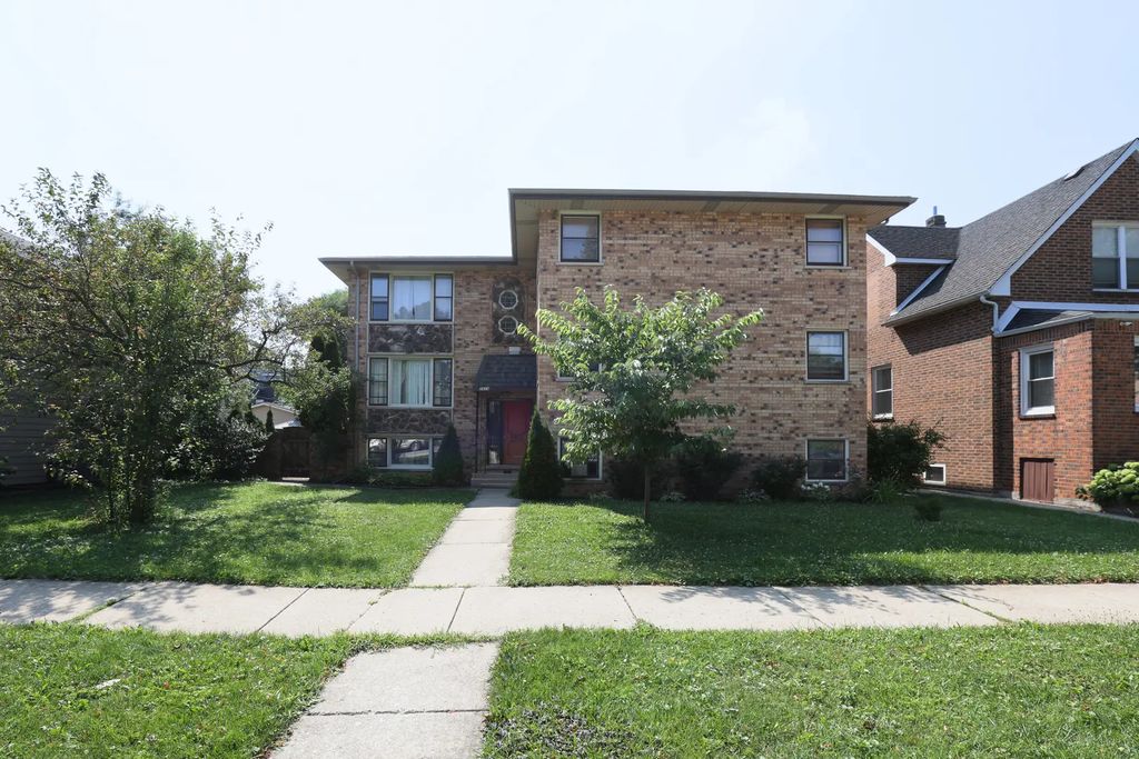 2824 N 74th Court, Elmwood Park